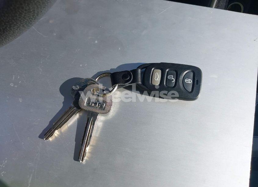 Photo 11 of 2013 Hyundai Elantra GLS (VIN 5NPDH4AE5DH453809)