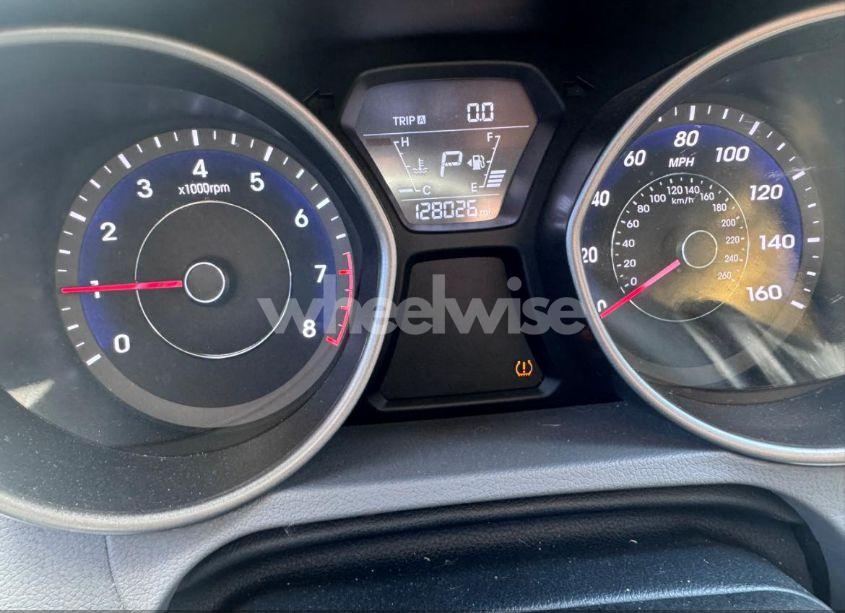 Photo 6 of 2014 Hyundai Elantra SE (VIN 5NPDH4AE5EH479926)