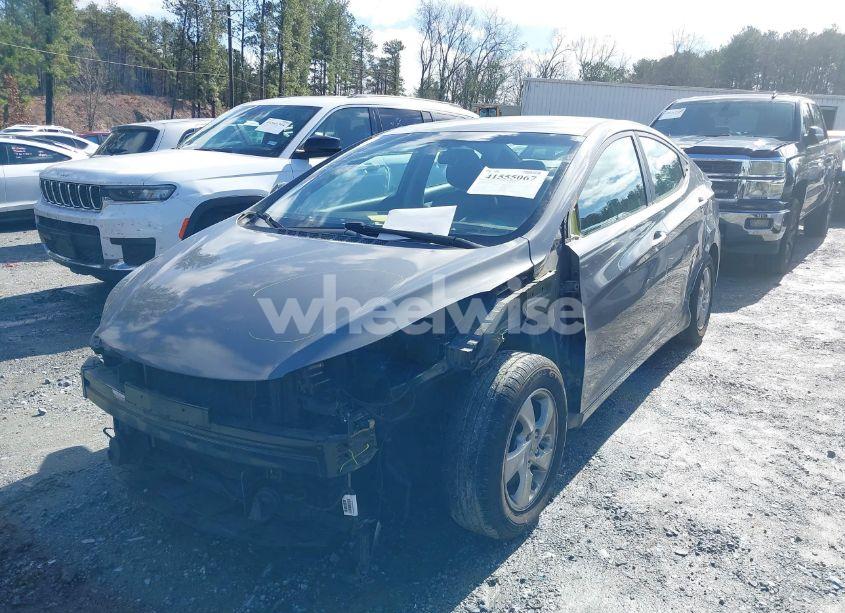 Photo 2 of 2014 Hyundai Elantra SE (VIN 5NPDH4AE5EH482146)