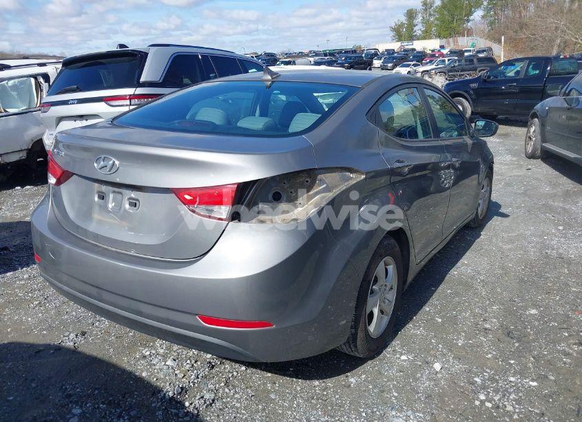 Photo 4 of 2014 Hyundai Elantra SE (VIN 5NPDH4AE5EH482146)