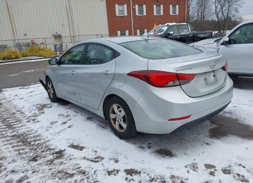 Photo 3 of 2014 Hyundai Elantra SE (VIN 5NPDH4AE5EH487752)