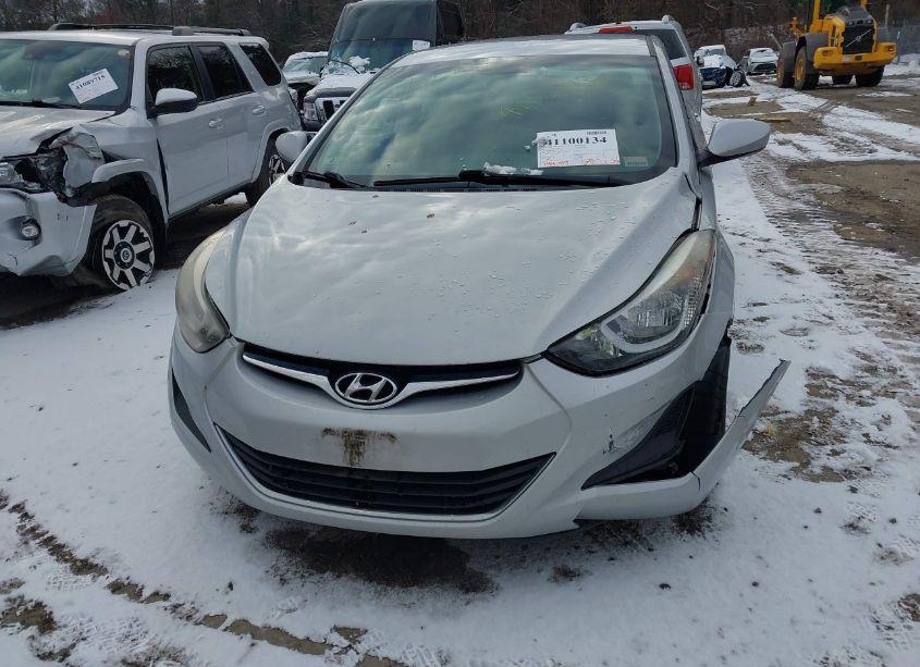 Photo 6 of 2014 Hyundai Elantra SE (VIN 5NPDH4AE5EH487752)