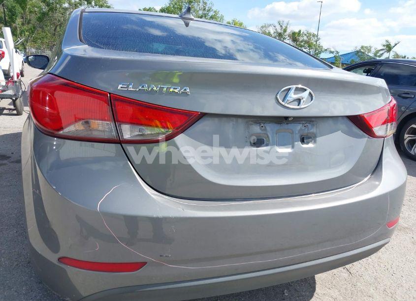 Photo 13 of 2014 Hyundai Elantra SE (VIN 5NPDH4AE5EH494202)