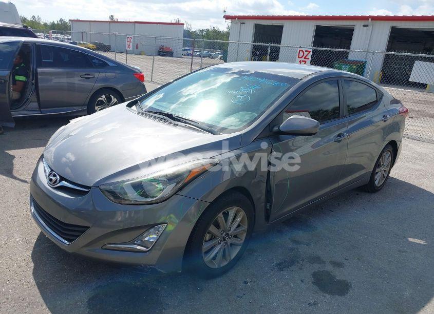 Photo 2 of 2014 Hyundai Elantra SE (VIN 5NPDH4AE5EH494202)