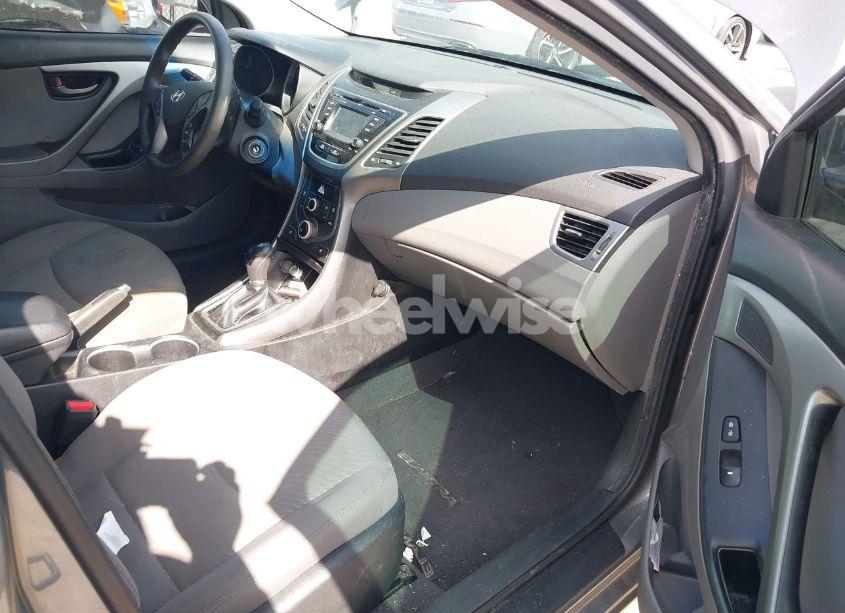 Photo 5 of 2014 Hyundai Elantra SE (VIN 5NPDH4AE5EH494202)