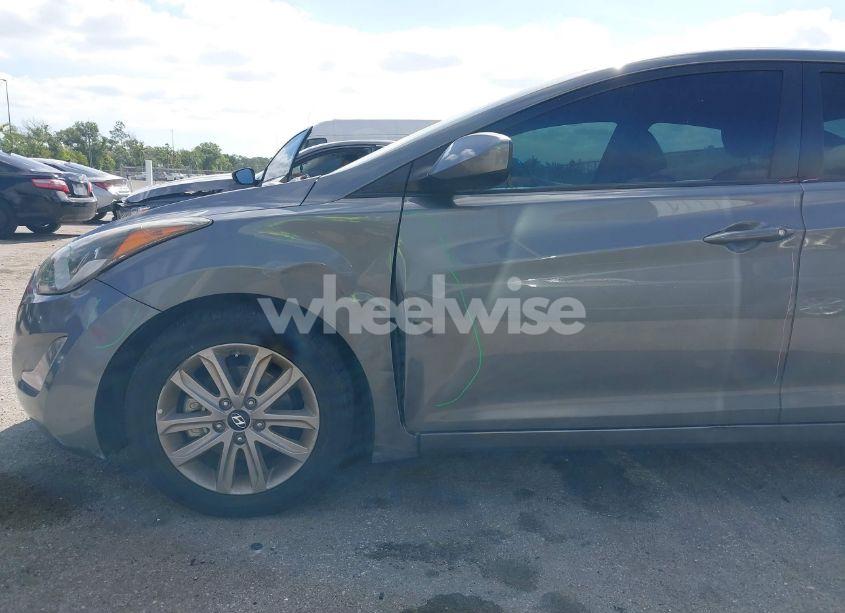 Photo 6 of 2014 Hyundai Elantra SE (VIN 5NPDH4AE5EH494202)