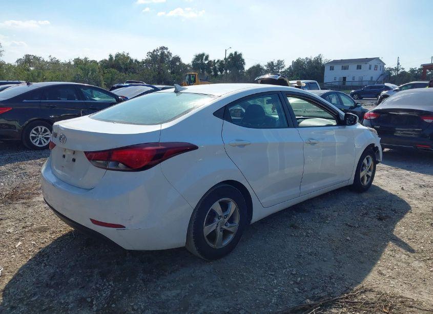 Photo 4 of 2014 Hyundai Elantra SE (VIN 5NPDH4AE5EH504162)