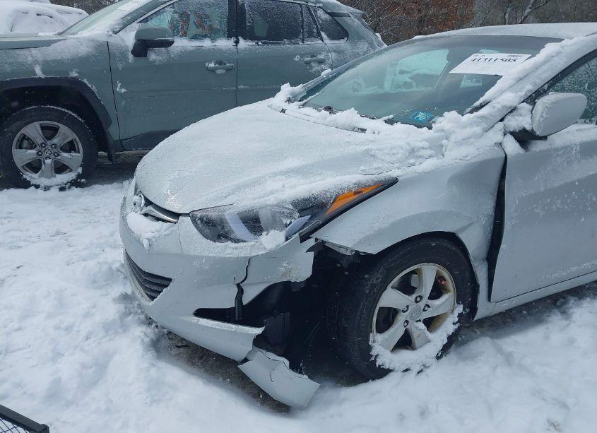 Photo 13 of 2014 Hyundai Elantra SE (VIN 5NPDH4AE5EH504243)