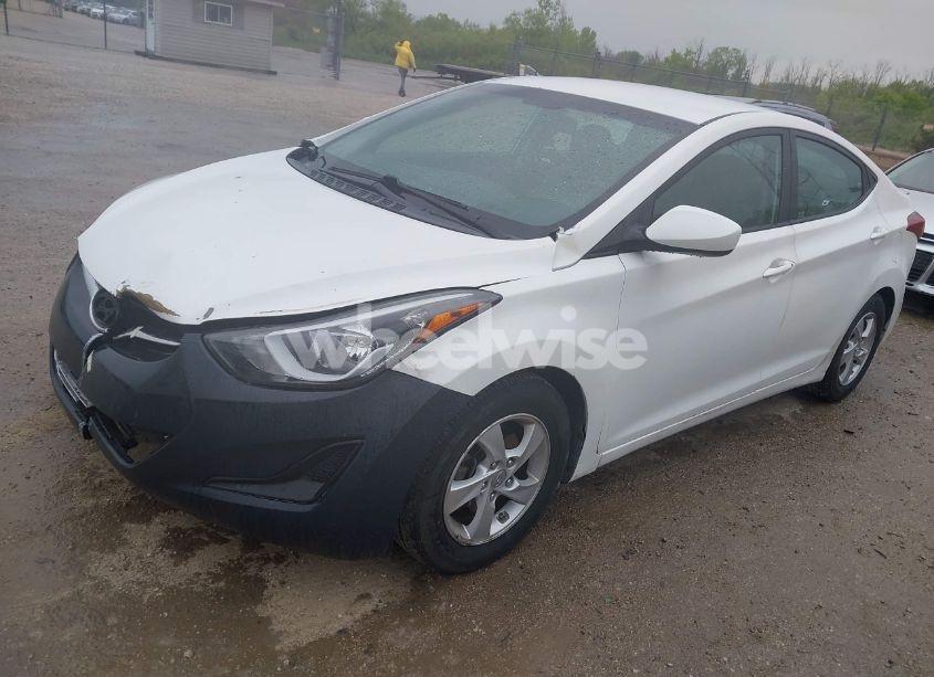 Photo 2 of 2014 Hyundai Elantra SE (VIN 5NPDH4AE5EH505635)