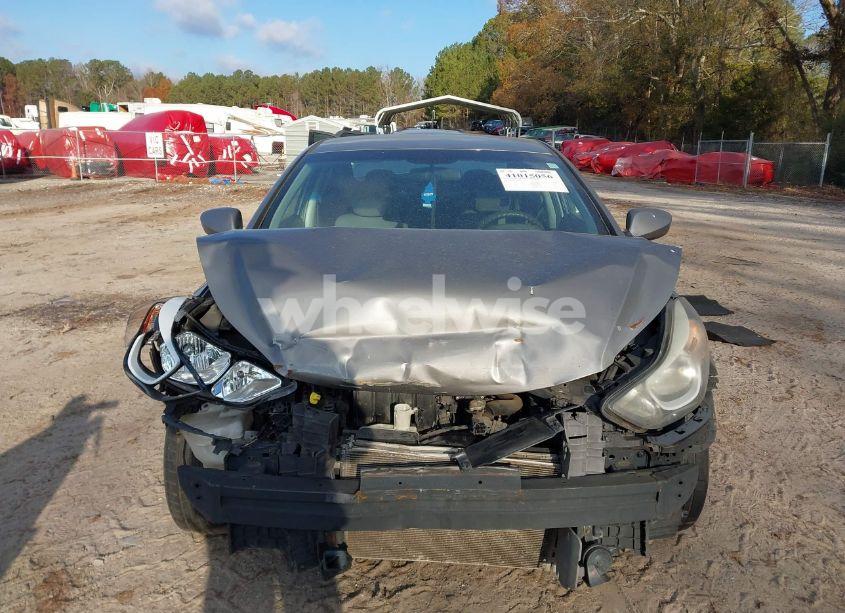 Photo 12 of 2014 Hyundai Elantra SE (VIN 5NPDH4AE5EH509409)