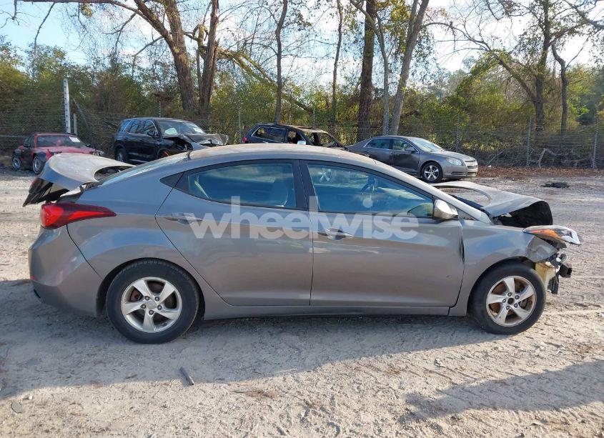 Photo 13 of 2014 Hyundai Elantra SE (VIN 5NPDH4AE5EH509409)