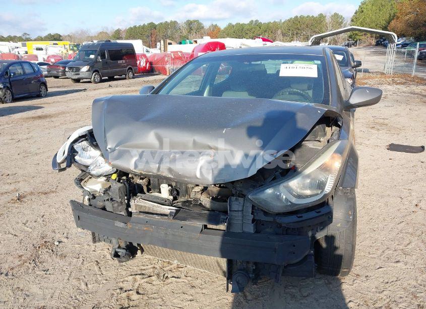 Photo 6 of 2014 Hyundai Elantra SE (VIN 5NPDH4AE5EH509409)