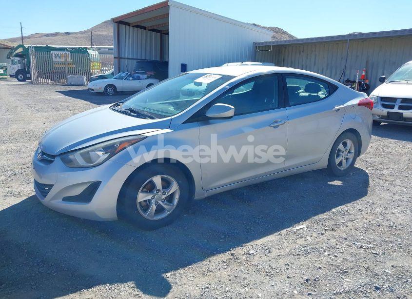Photo 2 of 2014 Hyundai Elantra SE (VIN 5NPDH4AE5EH515372)