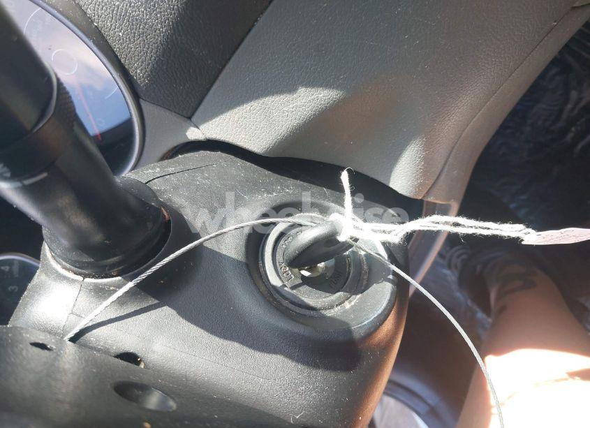 Photo 11 of 2014 Hyundai Elantra SE (VIN 5NPDH4AE5EH525528)