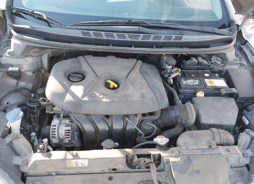 Photo 10 of 2014 Hyundai Elantra SE (VIN 5NPDH4AE5EH528395)