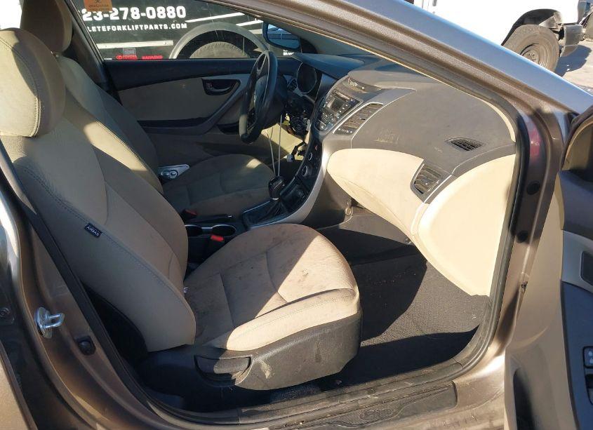 Photo 5 of 2014 Hyundai Elantra SE (VIN 5NPDH4AE5EH528395)