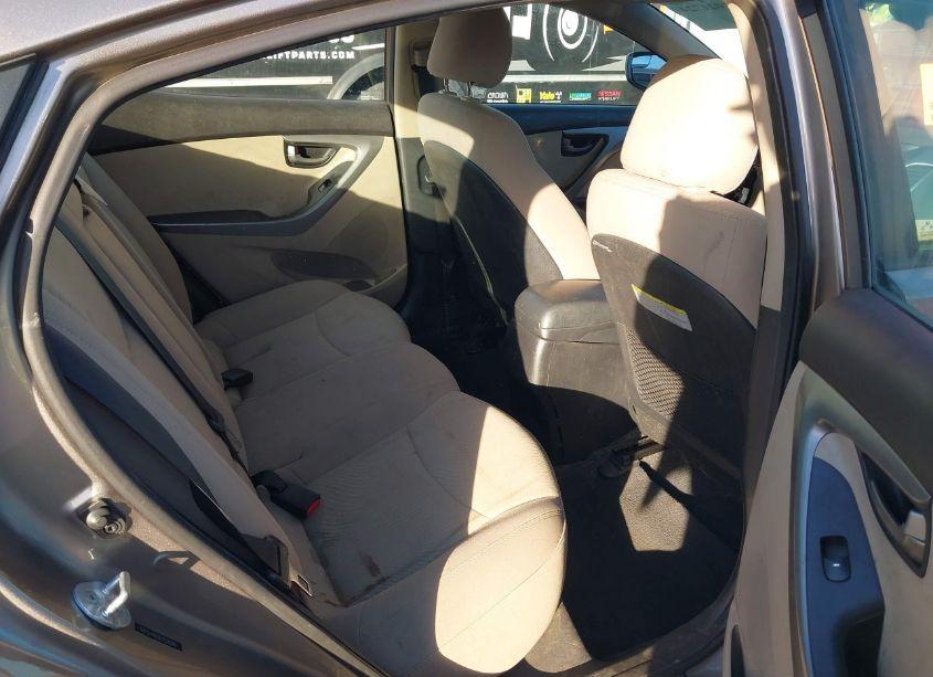 Photo 8 of 2014 Hyundai Elantra SE (VIN 5NPDH4AE5EH528395)