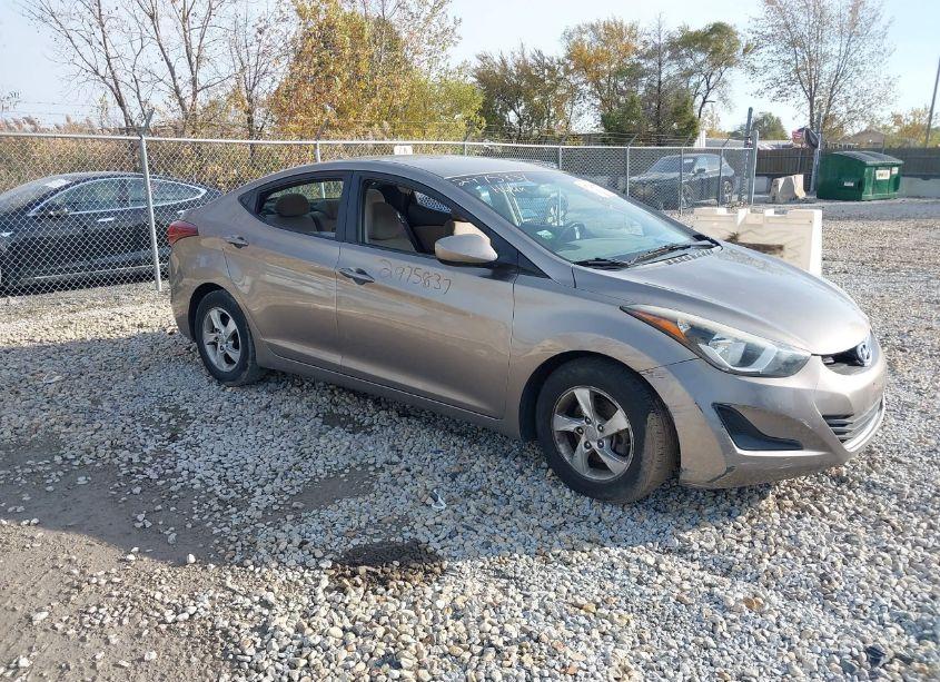 2014 Hyundai Elantra SE (VIN 5NPDH4AE5EH530602) main photo