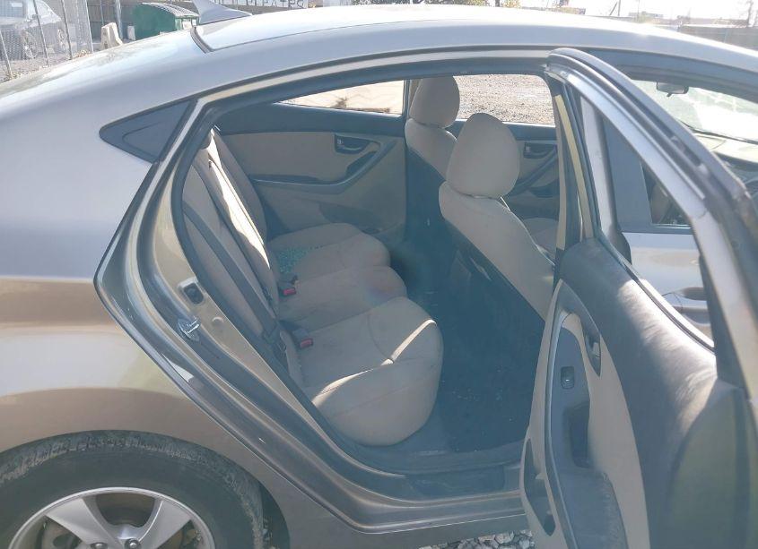 Photo 8 of 2014 Hyundai Elantra SE (VIN 5NPDH4AE5EH530602)