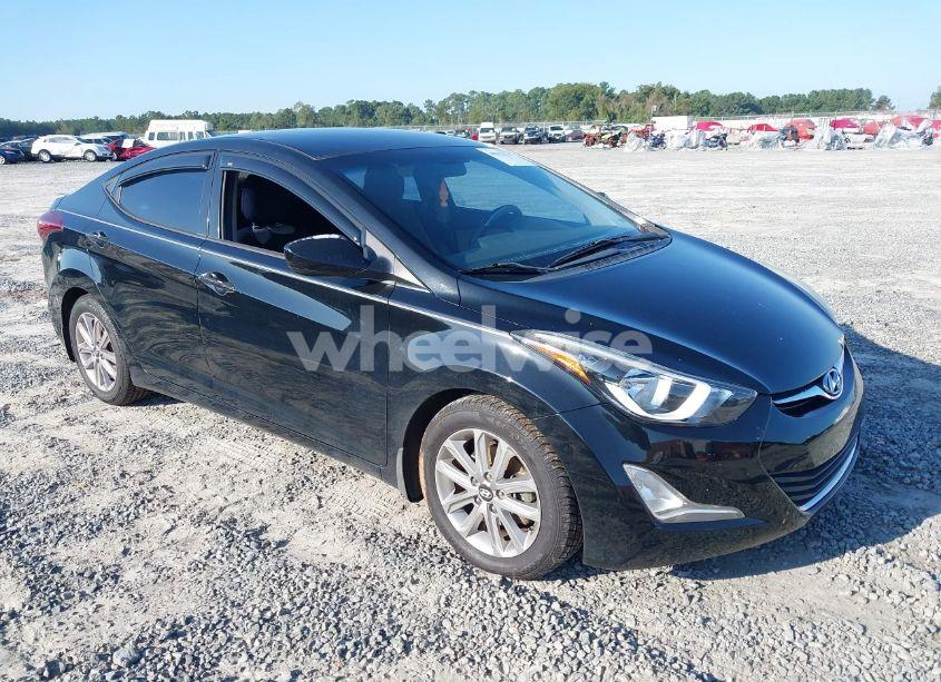 2014 Hyundai Elantra SE (VIN 5NPDH4AE5EH531443) main photo