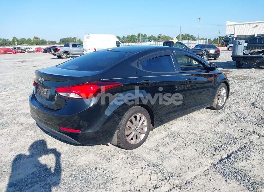 Photo 4 of 2014 Hyundai Elantra SE (VIN 5NPDH4AE5EH531443)
