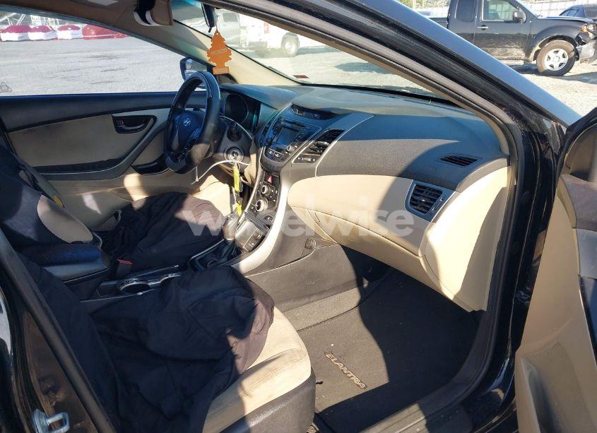 Photo 5 of 2014 Hyundai Elantra SE (VIN 5NPDH4AE5EH531443)