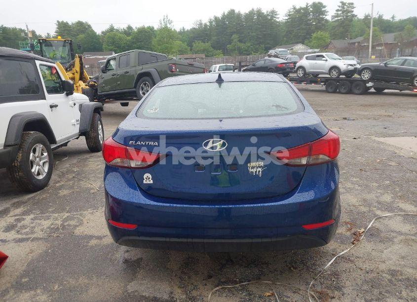 Photo 15 of 2015 Hyundai Elantra SE (VIN 5NPDH4AE5FH564170)