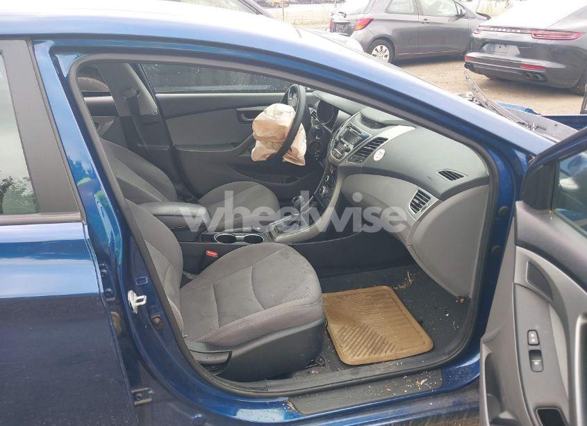 Photo 5 of 2015 Hyundai Elantra SE (VIN 5NPDH4AE5FH564170)