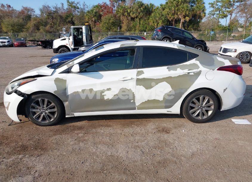 Photo 14 of 2015 Hyundai Elantra SE (VIN 5NPDH4AE5FH576013)