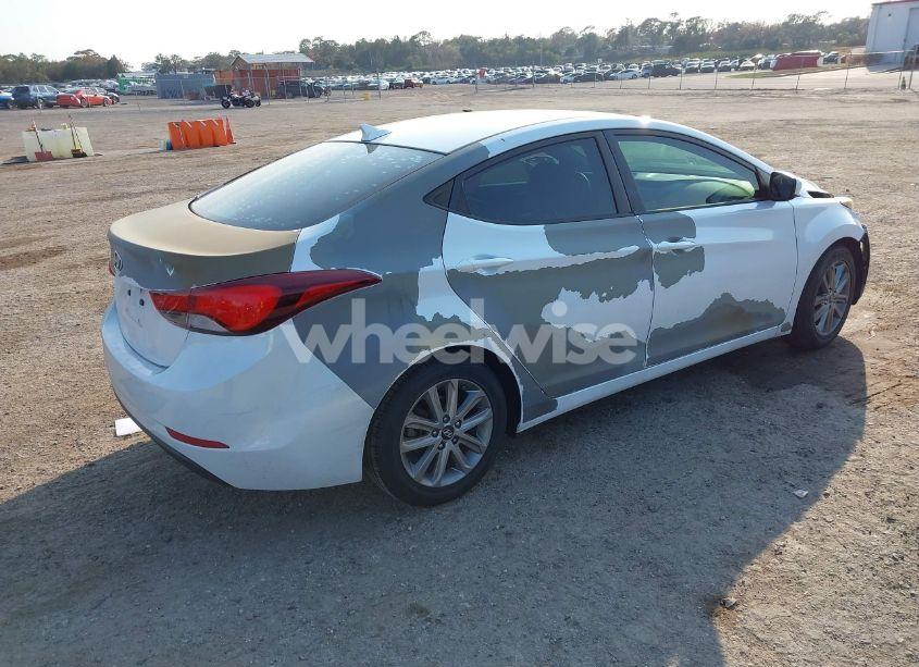 Photo 4 of 2015 Hyundai Elantra SE (VIN 5NPDH4AE5FH576013)