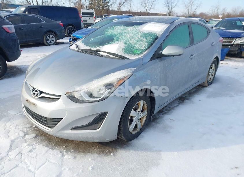 Photo 2 of 2015 Hyundai Elantra SE (VIN 5NPDH4AE5FH578165)