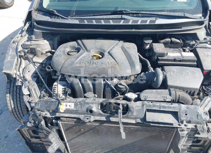 Photo 10 of 2015 Hyundai Elantra SE (VIN 5NPDH4AE5FH584791)