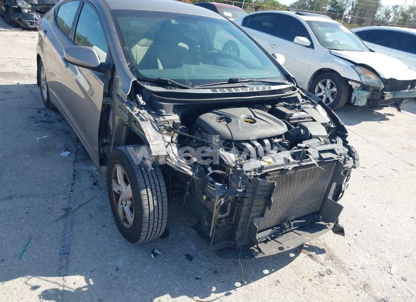 Photo 6 of 2015 Hyundai Elantra SE (VIN 5NPDH4AE5FH584791)