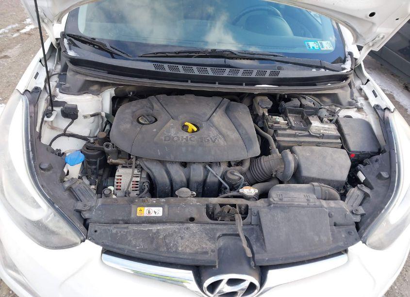 Photo 10 of 2015 Hyundai Elantra SE (VIN 5NPDH4AE5FH585682)