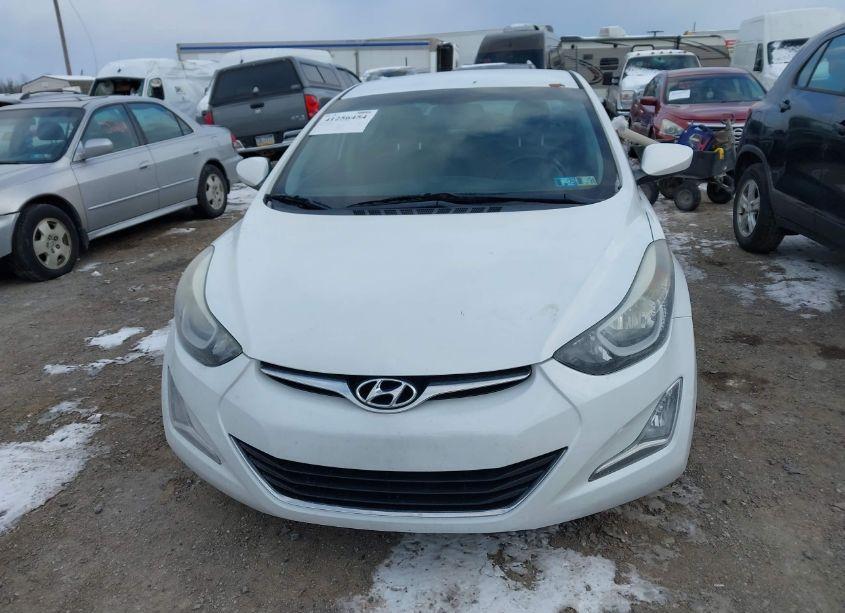 Photo 6 of 2015 Hyundai Elantra SE (VIN 5NPDH4AE5FH585682)