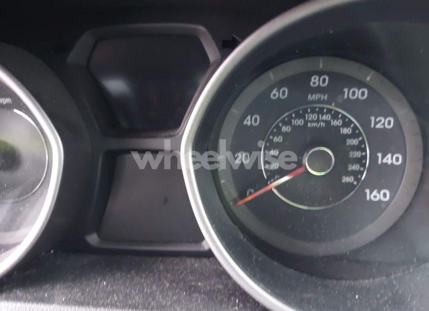 Photo 15 of 2015 Hyundai Elantra SE (VIN 5NPDH4AE5FH589344)