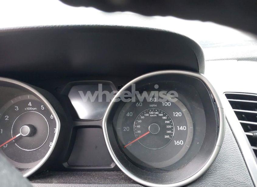 Photo 7 of 2015 Hyundai Elantra SE (VIN 5NPDH4AE5FH589344)