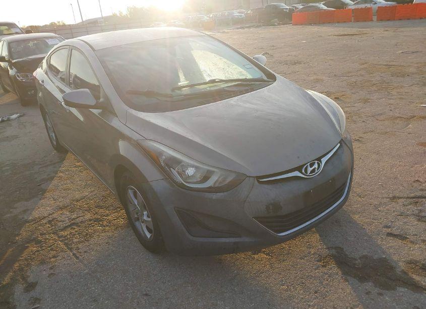 2015 Hyundai Elantra SE (VIN 5NPDH4AE5FH590574) main photo