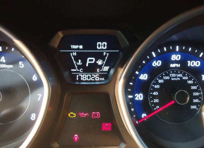 Photo 7 of 2015 Hyundai Elantra SE (VIN 5NPDH4AE5FH590574)