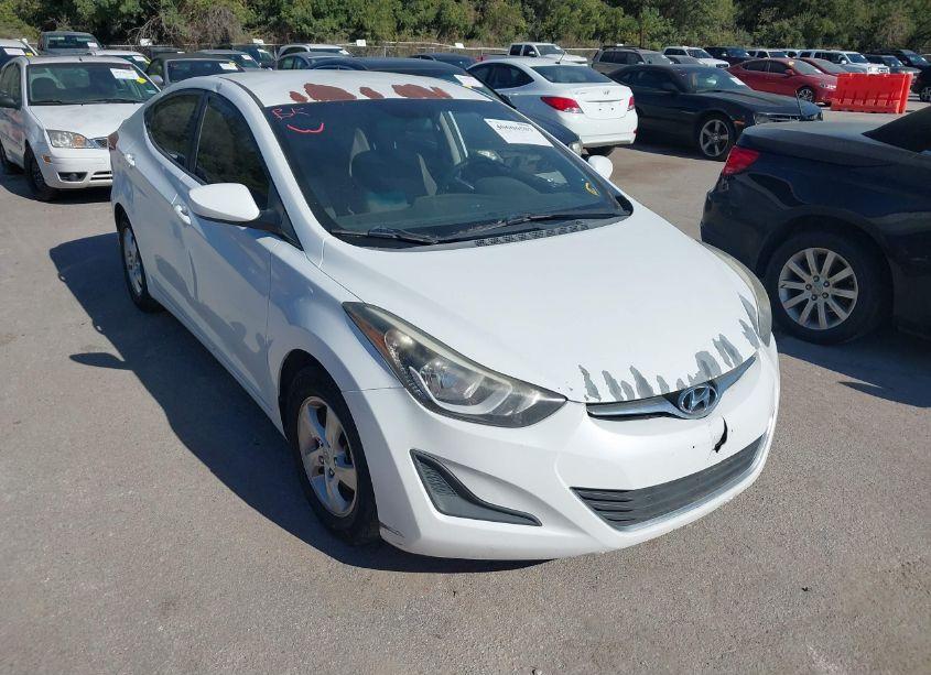 2015 Hyundai Elantra SE (VIN 5NPDH4AE5FH592700) main photo