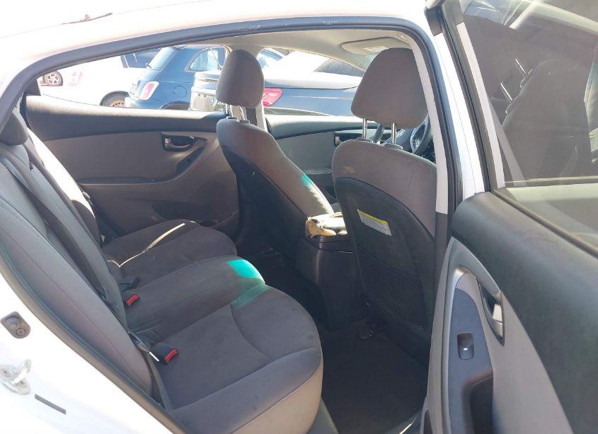 Photo 8 of 2015 Hyundai Elantra SE (VIN 5NPDH4AE5FH592700)