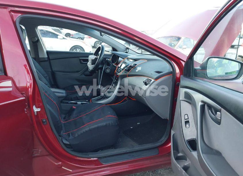 Photo 5 of 2015 Hyundai Elantra SE (VIN 5NPDH4AE5FH593880)