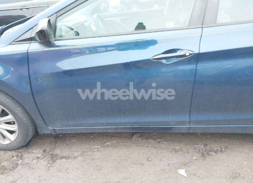 Photo 14 of 2015 Hyundai Elantra SE (VIN 5NPDH4AE5FH604117)