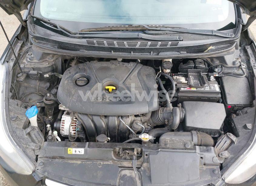 Photo 10 of 2015 Hyundai Elantra SE (VIN 5NPDH4AE5FH620513)