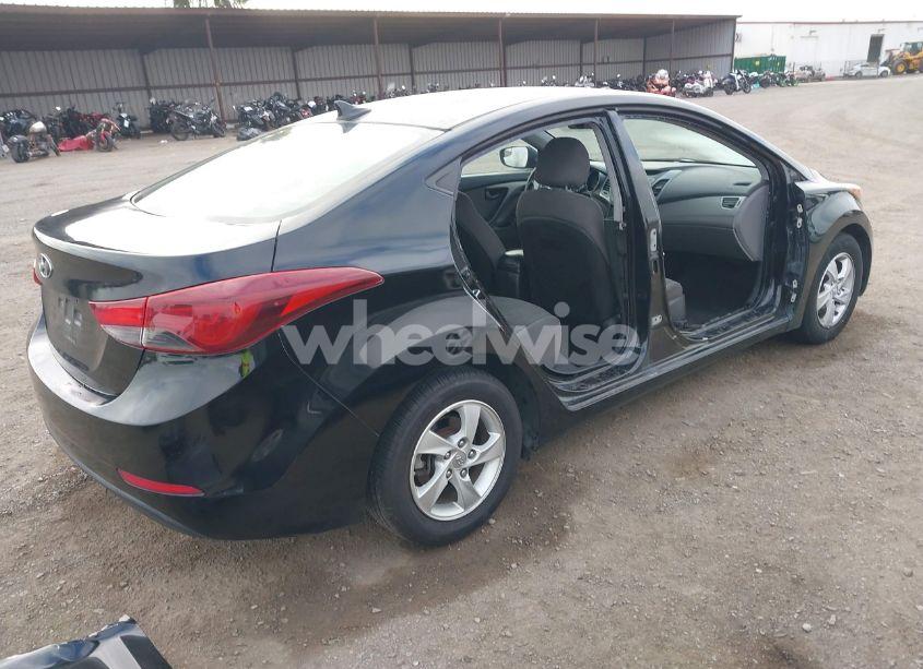 Photo 4 of 2015 Hyundai Elantra SE (VIN 5NPDH4AE5FH620513)