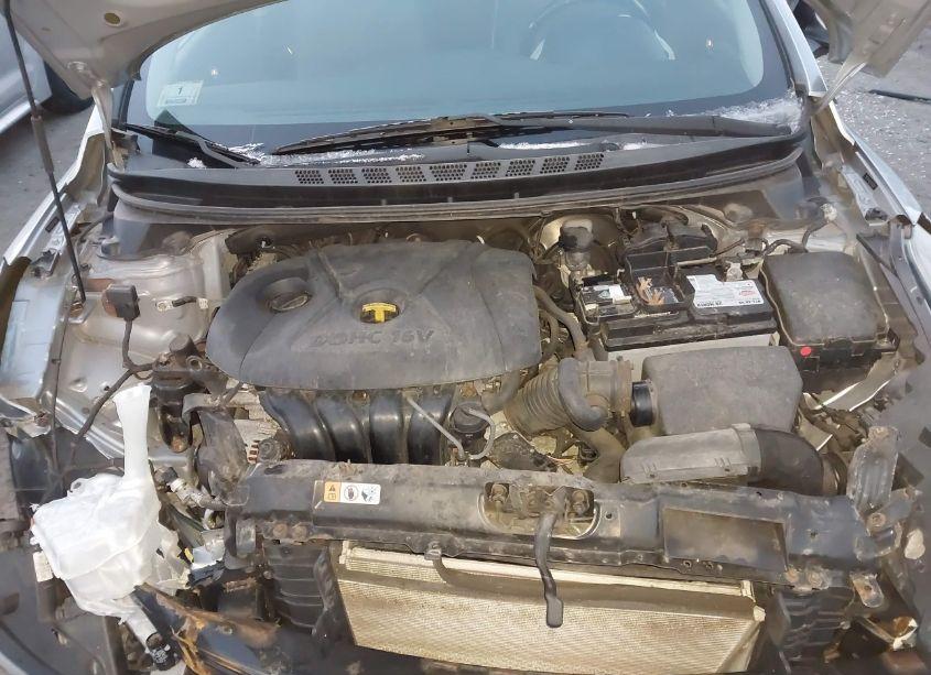 Photo 10 of 2015 Hyundai Elantra LIMITED (VIN 5NPDH4AE5FH622827)