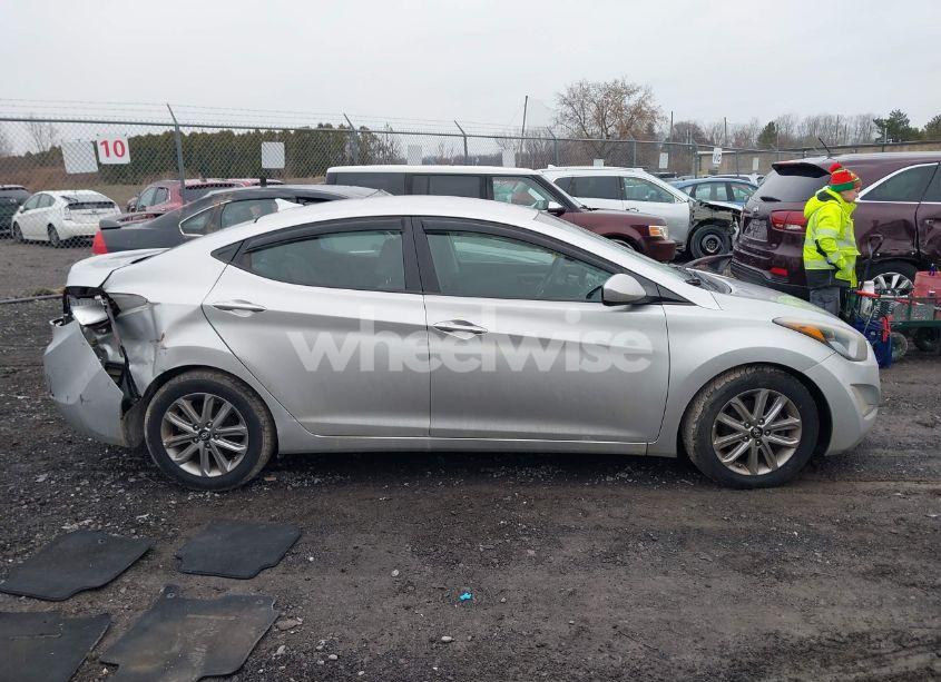Photo 13 of 2015 Hyundai Elantra SE (VIN 5NPDH4AE5FH626957)