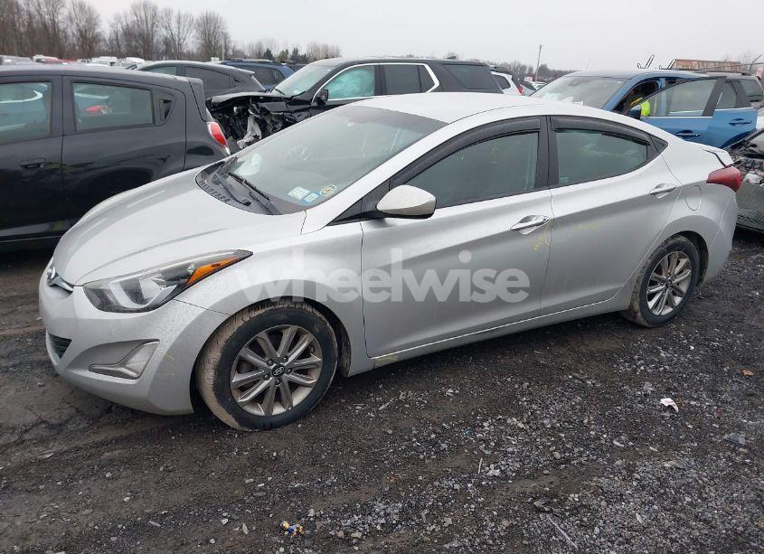 Photo 2 of 2015 Hyundai Elantra SE (VIN 5NPDH4AE5FH626957)
