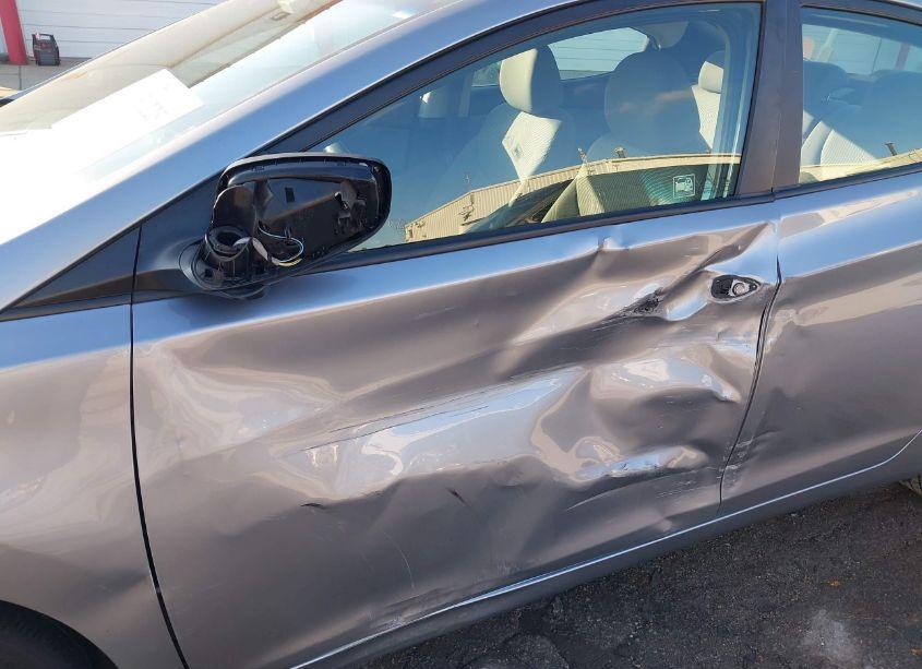 Photo 6 of 2015 Hyundai Elantra SE (VIN 5NPDH4AE5FH633567)