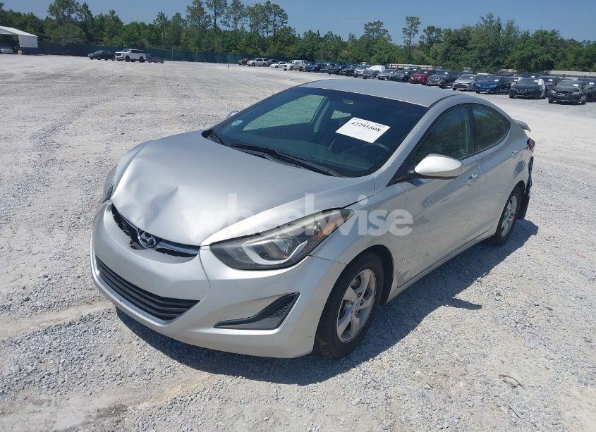 Photo 2 of 2015 Hyundai Elantra SE (VIN 5NPDH4AE5FH647808)